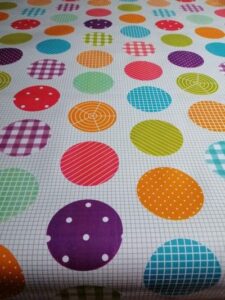 Colorful dots voksdug b