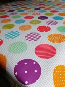 Colorful dots voksdug