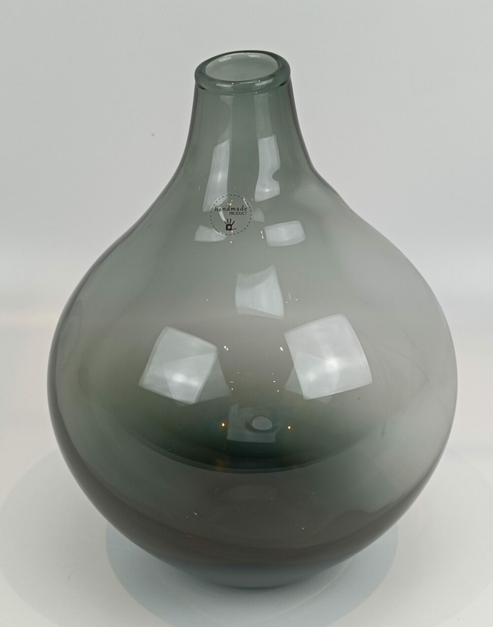 Grå røgfarvet glas vase 20 cm