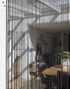 Flueforhæng med grå klare perler 90x210 cm b